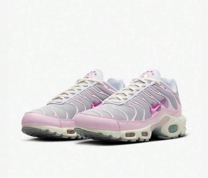 NIKE Women's Air Max Plus Cushioning Casual Running Sneakers