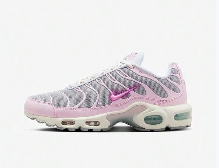 NIKE Women's Air Max Plus Cushioning Casual Running Sneakers